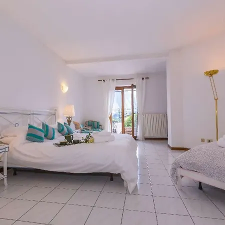 Lejlighed Lake Como Apartment. Pool, Tennis, Walk To Lake *
