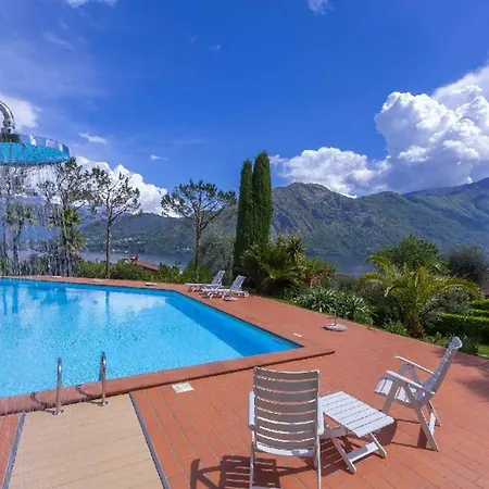 Lake Como Apartment. Pool, Tennis, Walk To Lake *